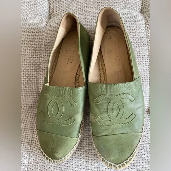 Chanel Olive Lambskin Leather Espadrilles Flats Slip on CC Logo